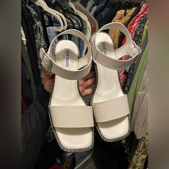 Steve Madden Platform Beige and Brown Sandals NWOT | Size 9.5 - Picture 4 of 4